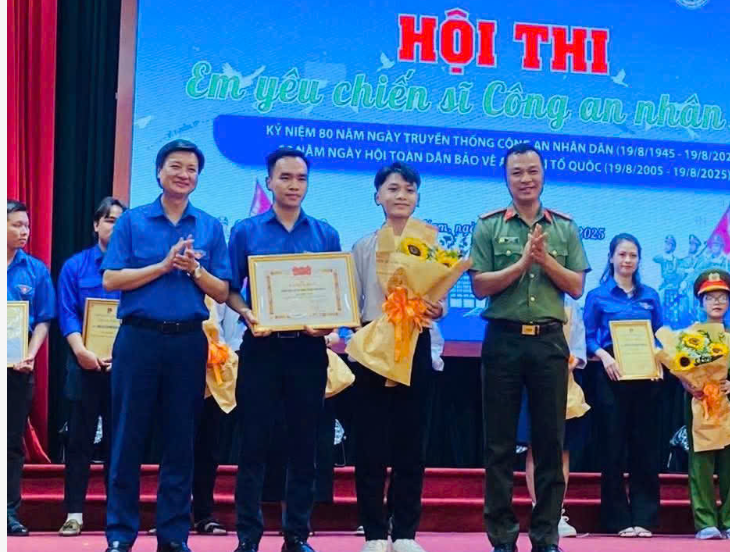 Trường THCS Châu Sơn vinh dự đạt giải Nhất tại Cuộc thi “Em yêu chiến sỹ Công an nhân dân”