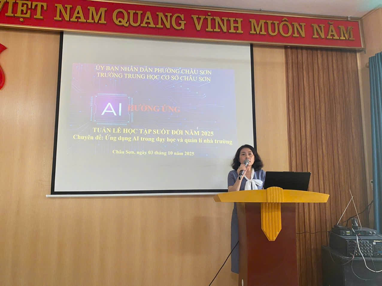 Hưởng ứng tuần lễ học tập suốt đời năm 2025. Trường THCS Châu Sơn – phường Châu Sơn, tỉnh Ninh Bình, nhà trường đã tổ chức chuyên đề: "Ứng dụng AI trong dạy học và quản lí nhà trường”